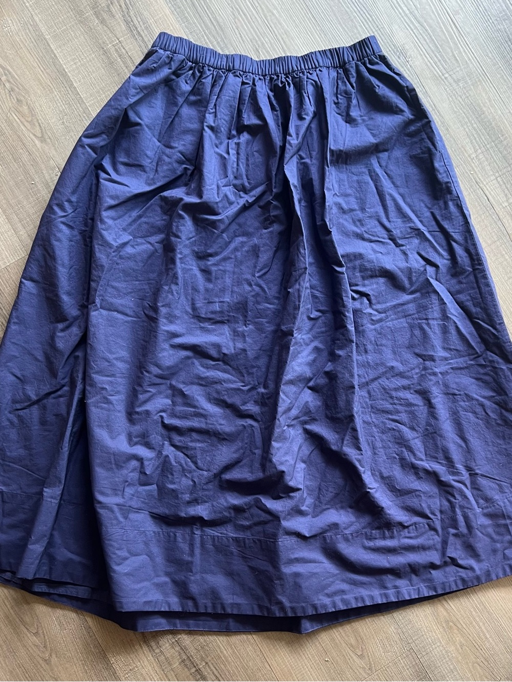 NWT Aritzia Luminary Poplin Skirt Harbor Navy - Picture 2 of 3